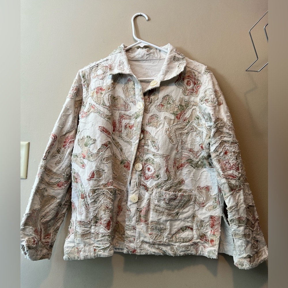 Parsley and sage size M reversible jacket. Embroidered flowers/cream. - Picture 5 of 11